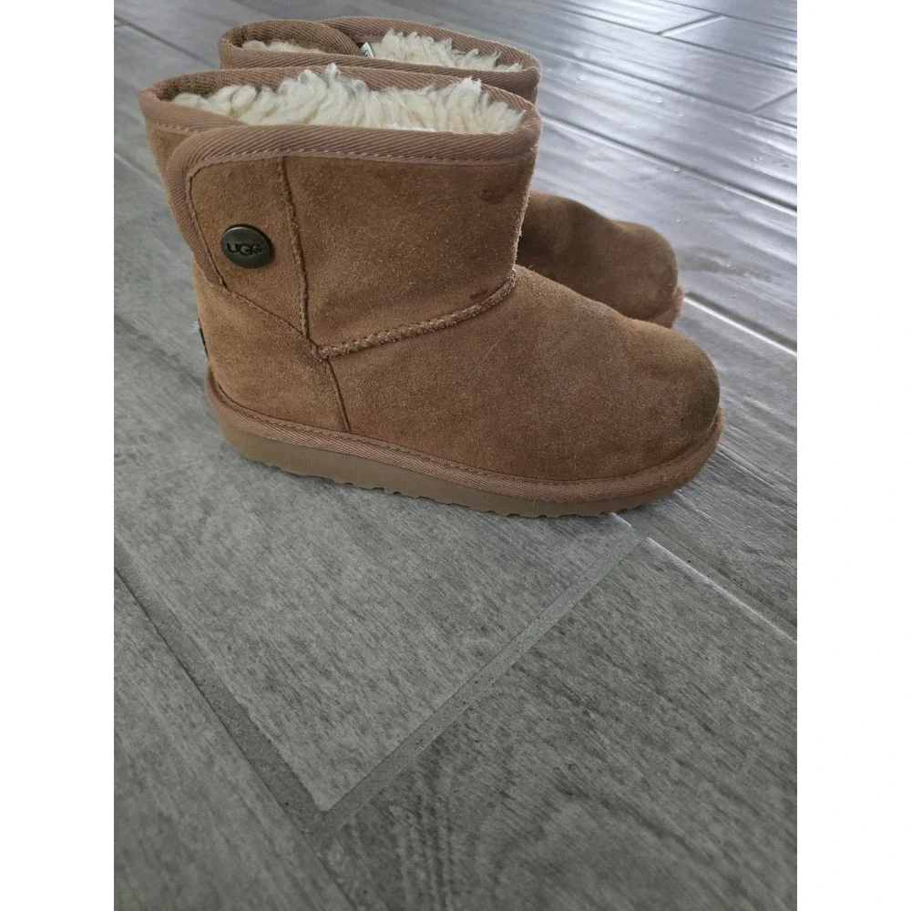 UGG Kids Jona Chestnut Suede Boots Size 12 Winter Cold